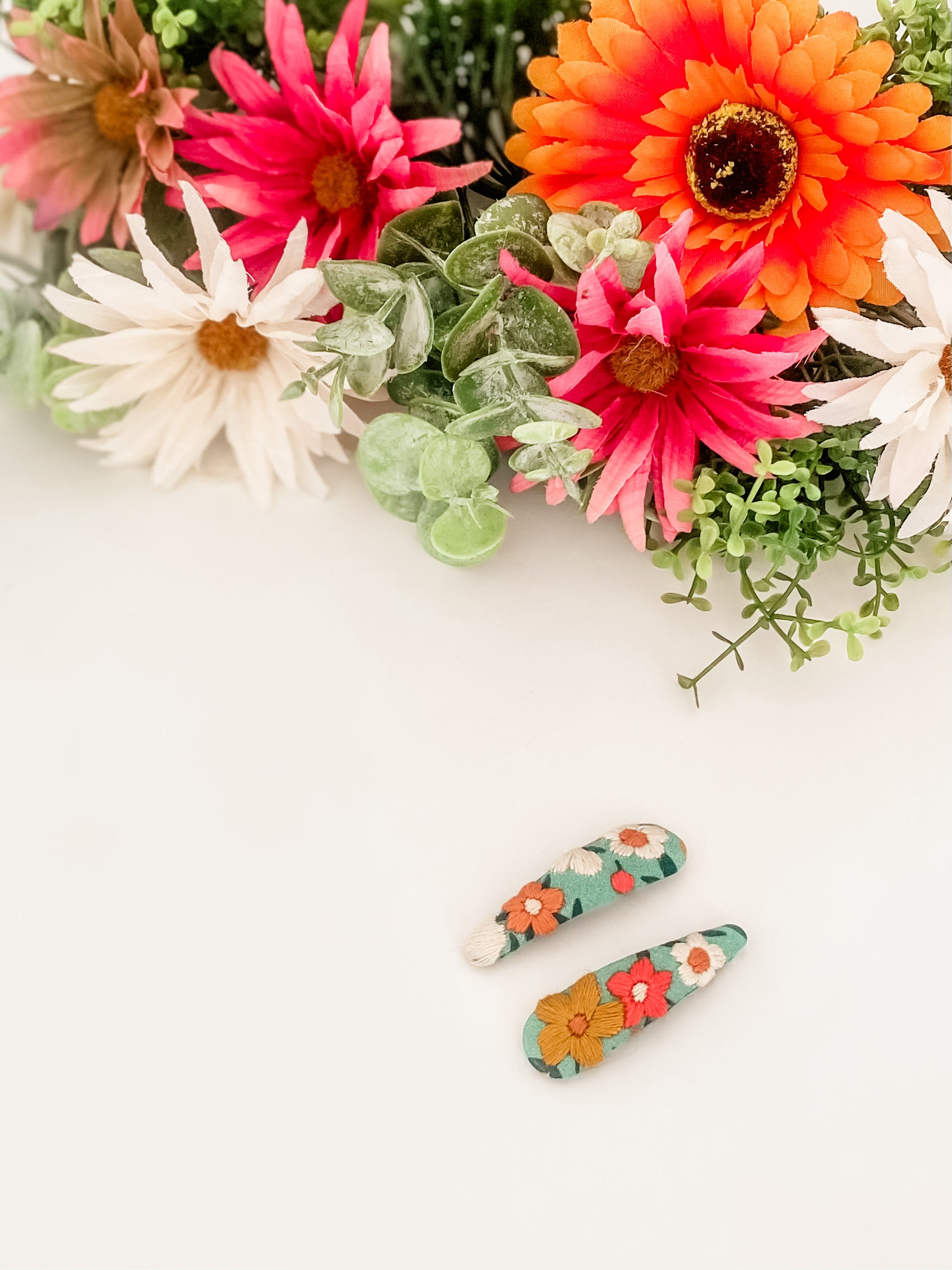 Hand-embroidered Hair clips