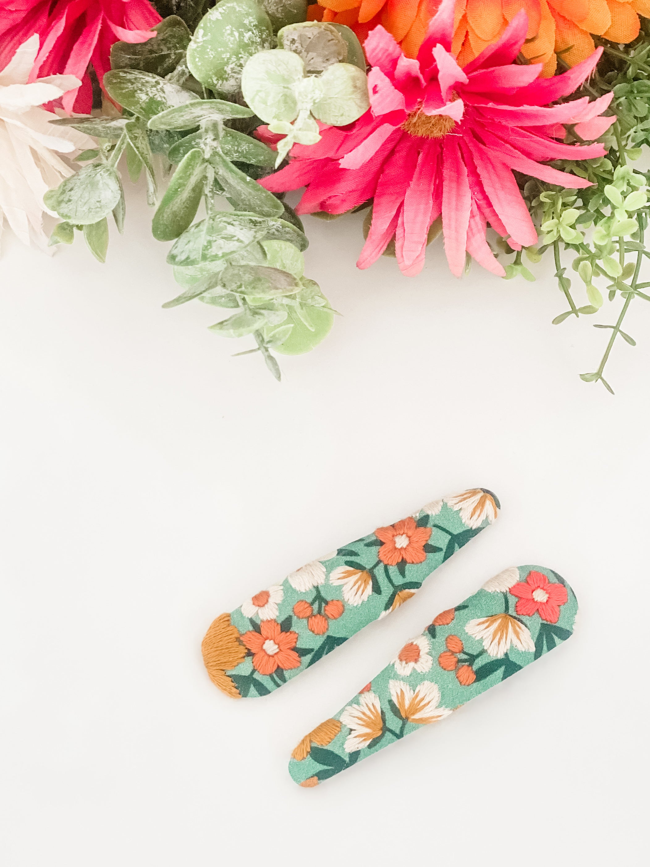 Hand-embroidered Hair clips