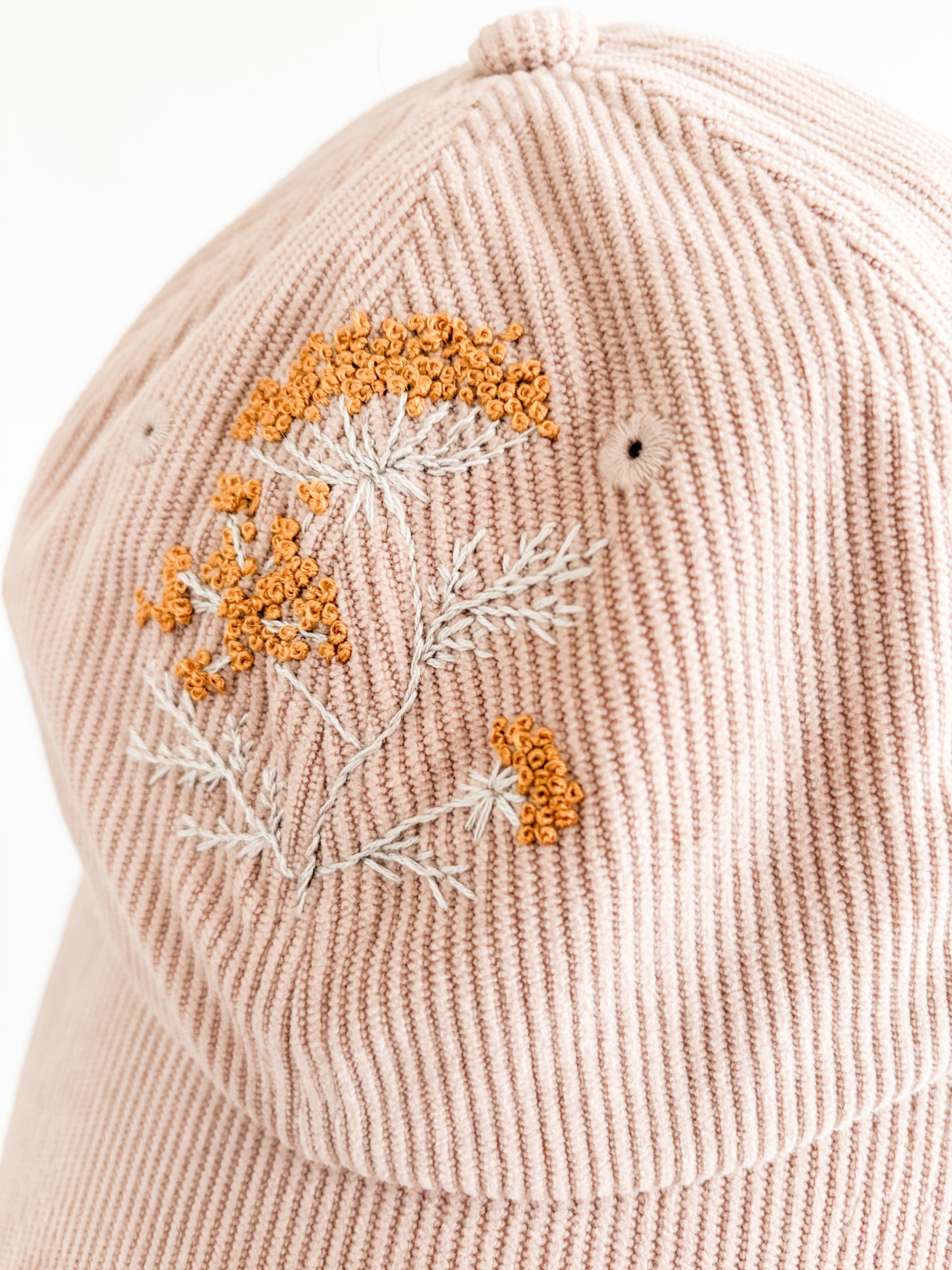 Golden Yarrow Hat (Taupe)