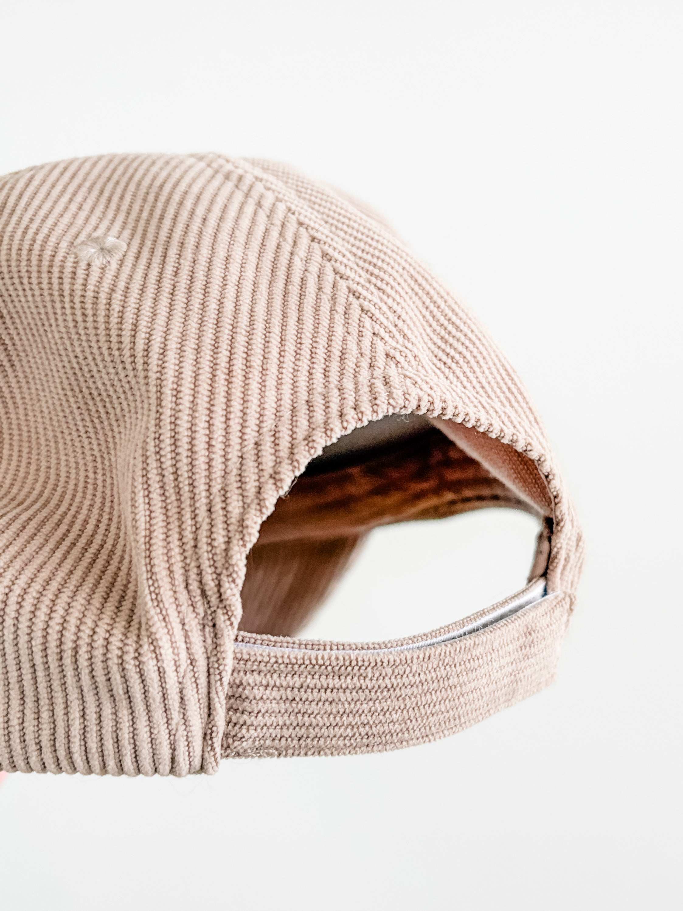 Golden Yarrow Hat (Taupe)