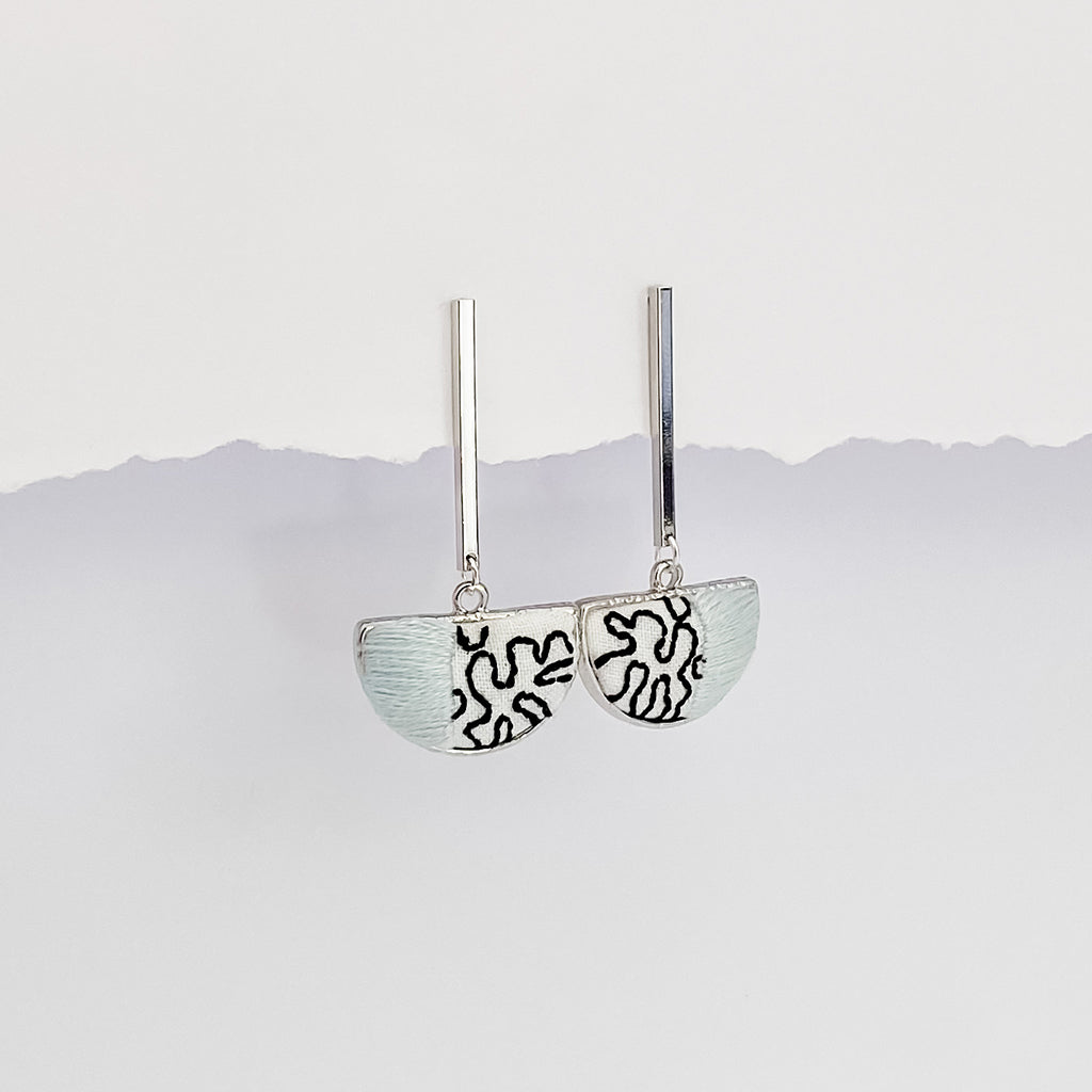 Kuro Collection – Hand-Embroidered Abstract Earrings (Silver)