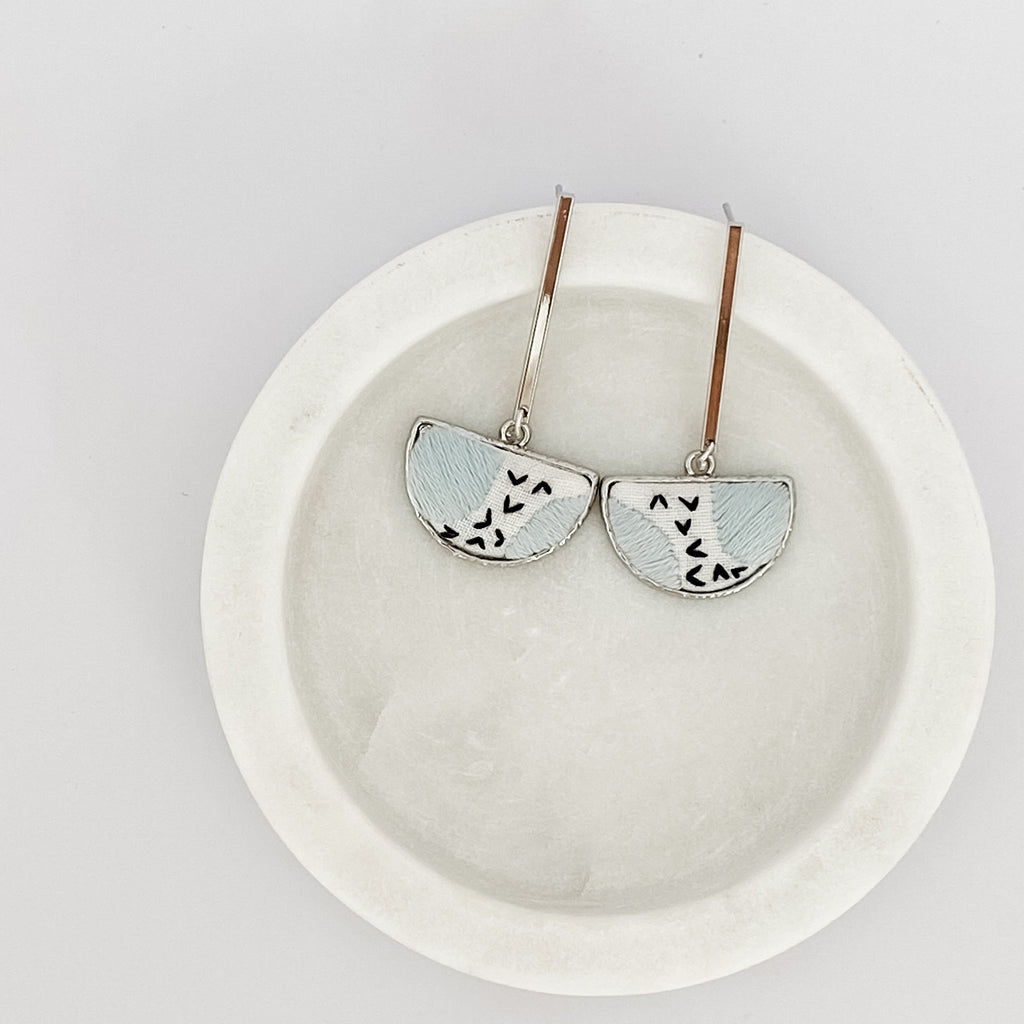 Kuro Collection – Hand-Embroidered Chevron Earrings (Silver)