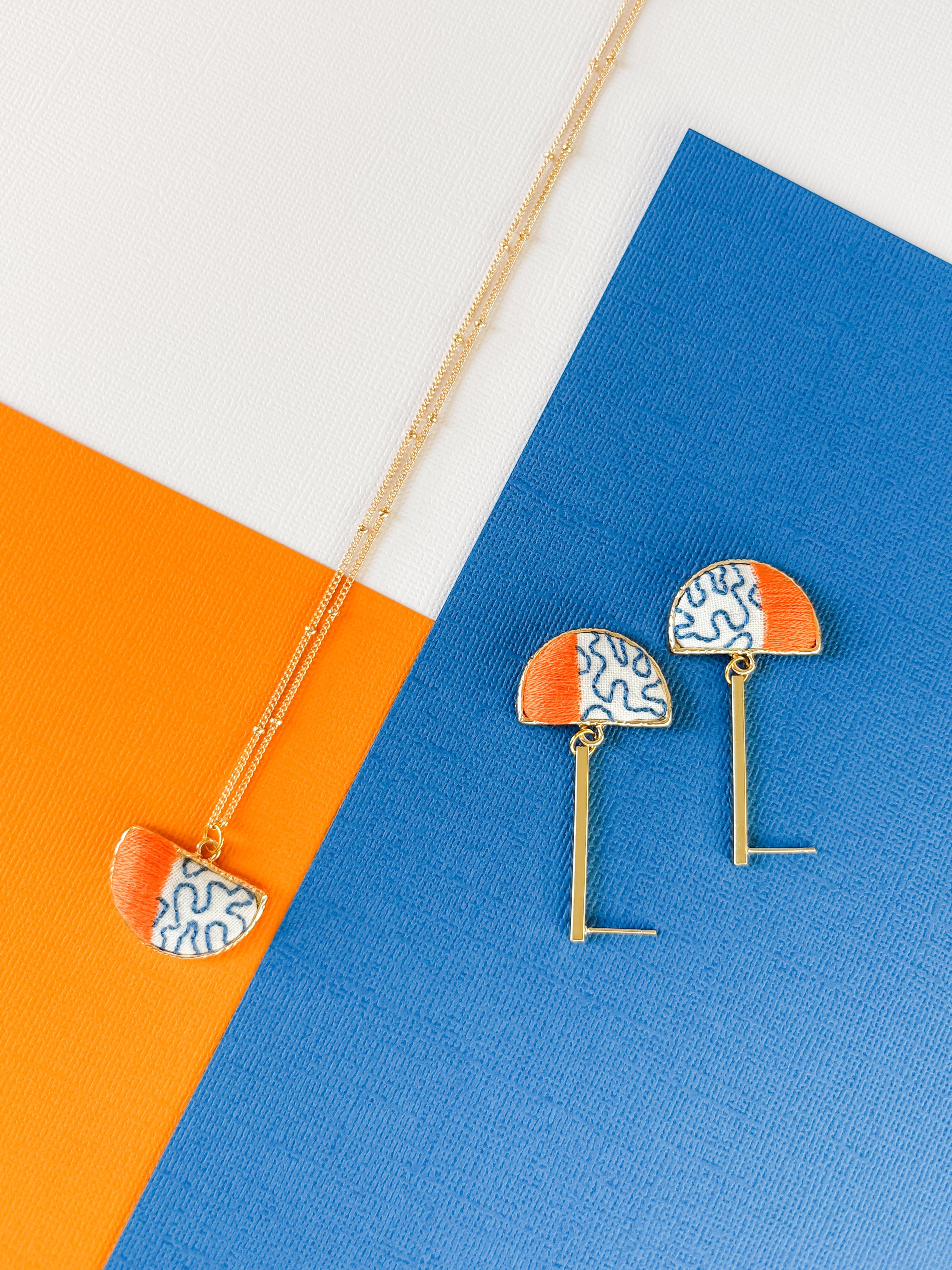 Solana Abstract Lines Necklace