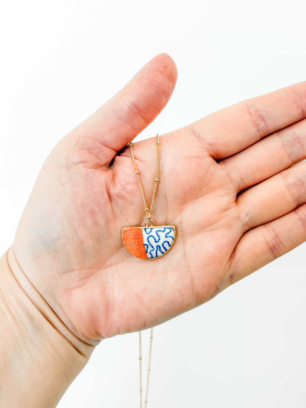 Solana Abstract Lines Necklace